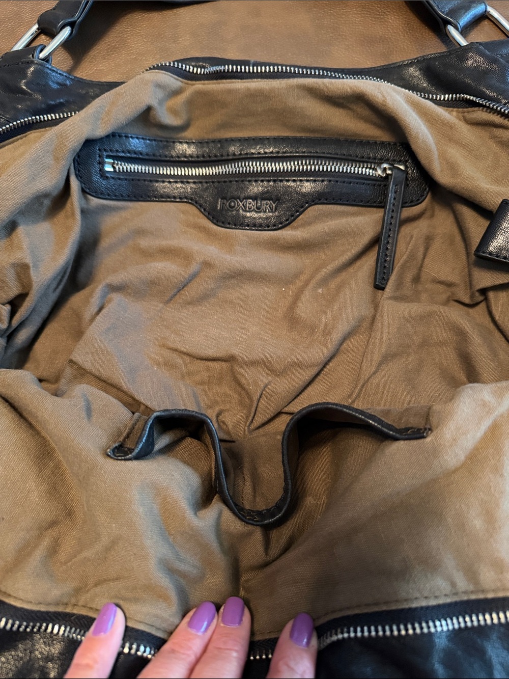 Stylish Black Shoulder Bag with Silver Accents - Picture 2 of 7
